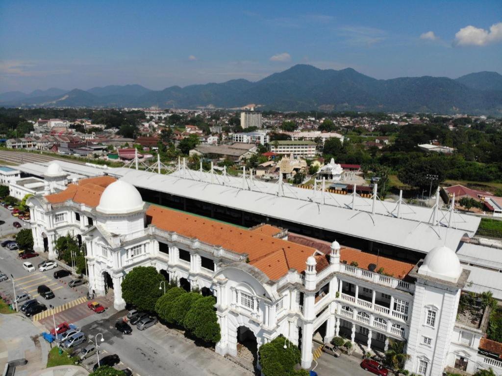 Oyo 90643 Gks Hotel Seremban Exterior foto