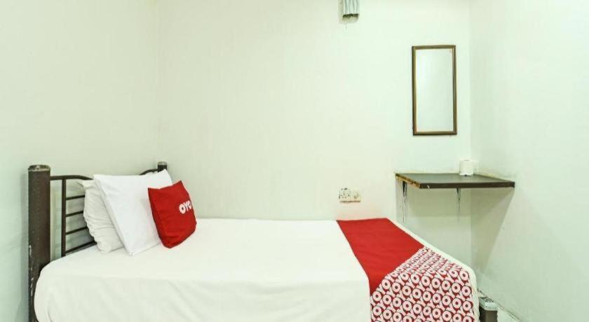 Oyo 90643 Gks Hotel Seremban Exterior foto